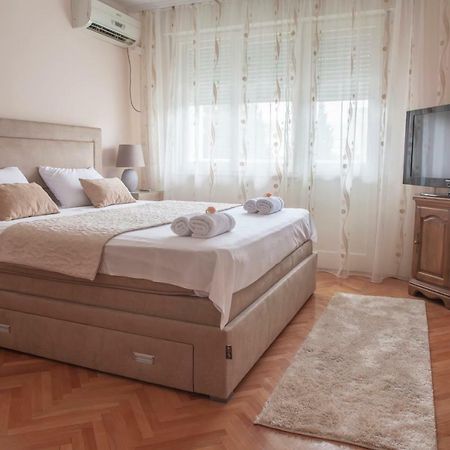 פודגוריצה Apartman Preko Morace 2018 מראה חיצוני תמונה